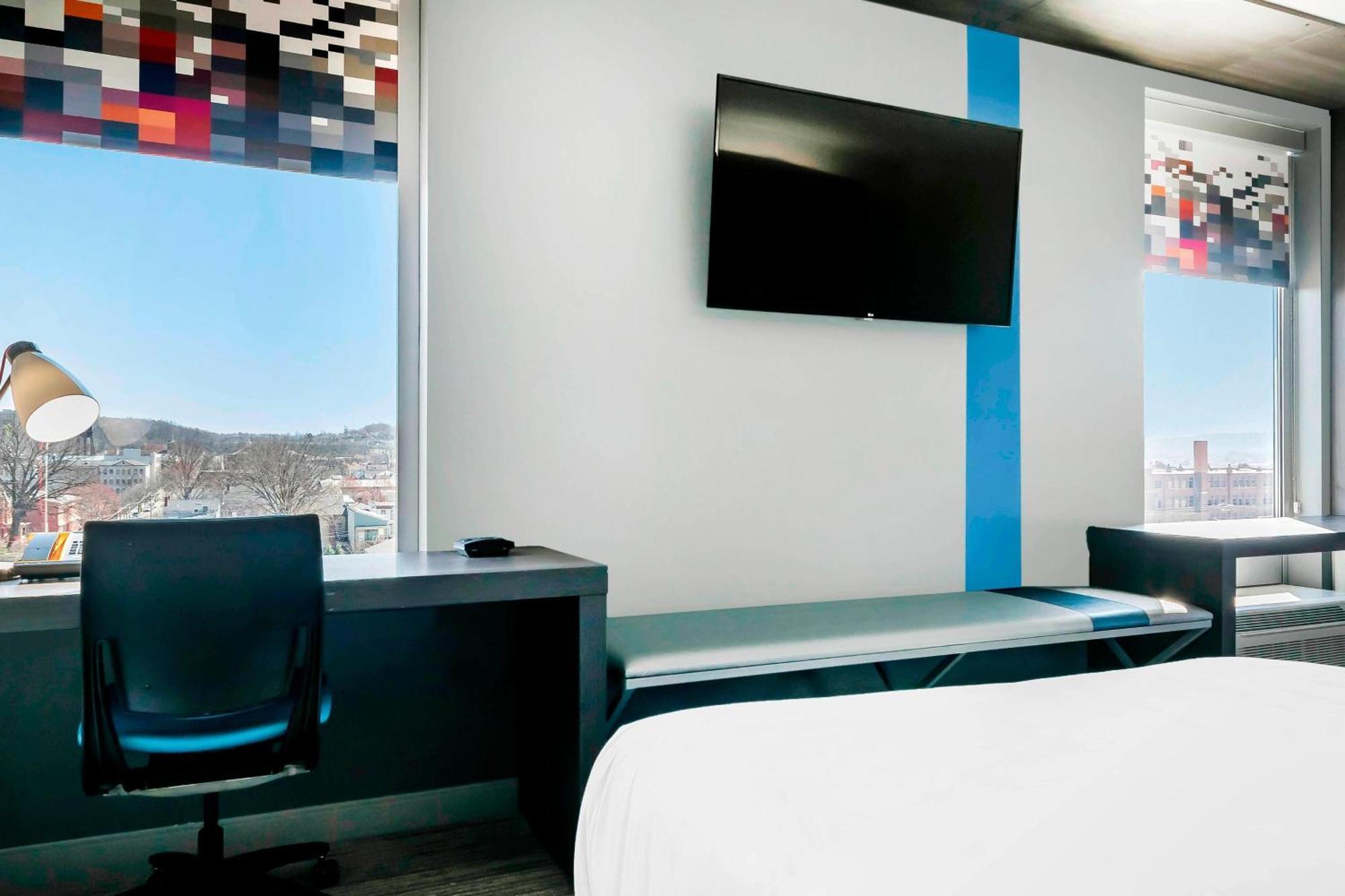 Aloft Newport On The Levee Hotel Exterior photo