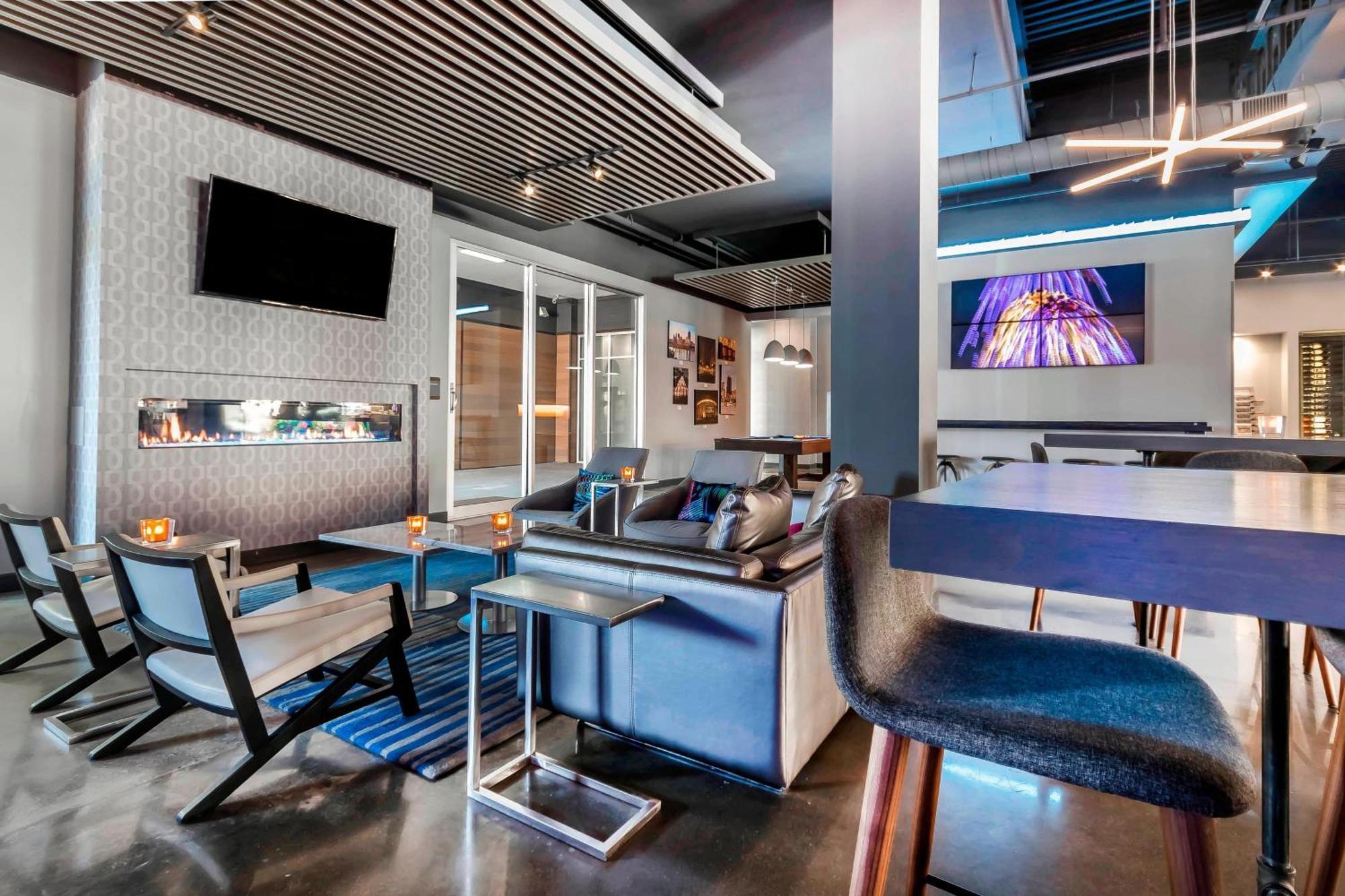 Aloft Newport On The Levee Hotel Exterior photo
