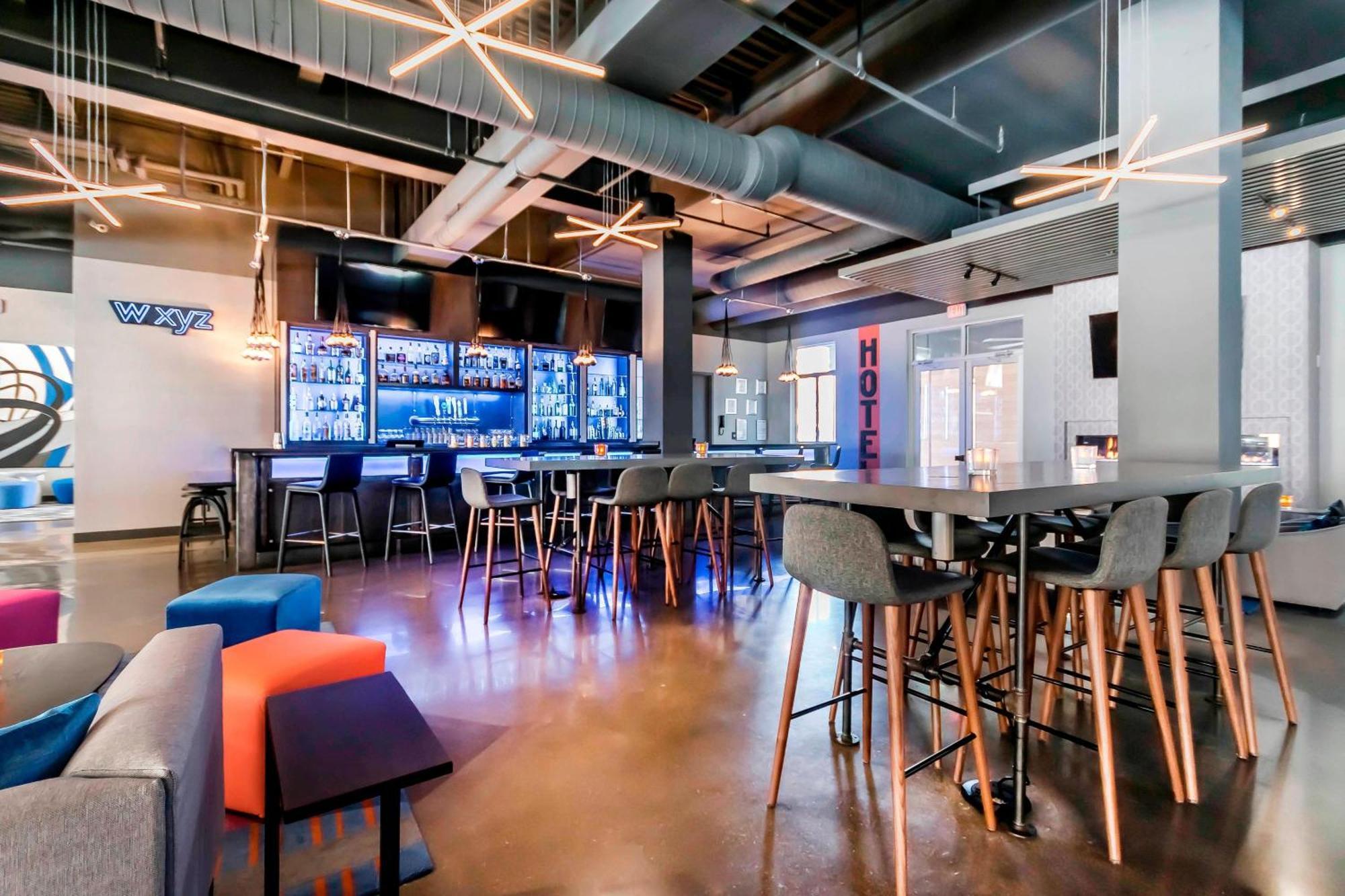 Aloft Newport On The Levee Hotel Exterior photo